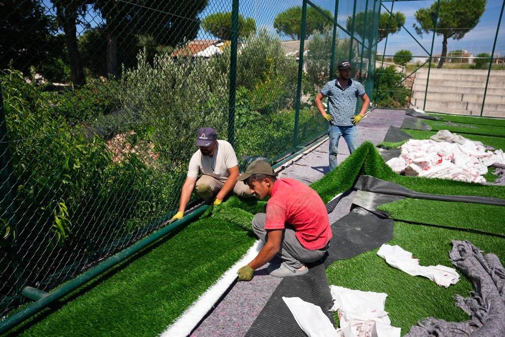 Çeşme'de park ve spor alanlarında kapsamlı yenileme