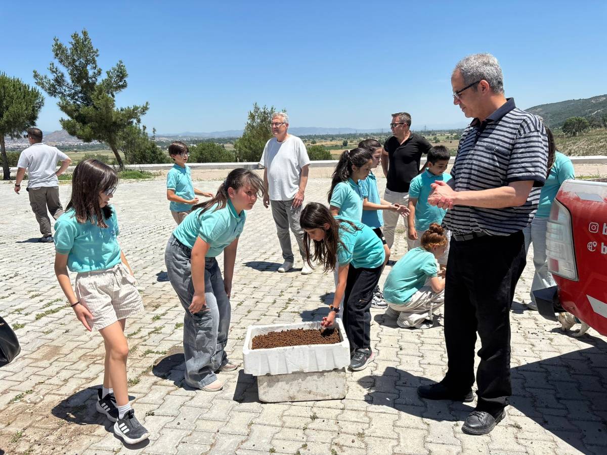 Bergama'da sıfır atık ve hayvan sevgisi bir arada