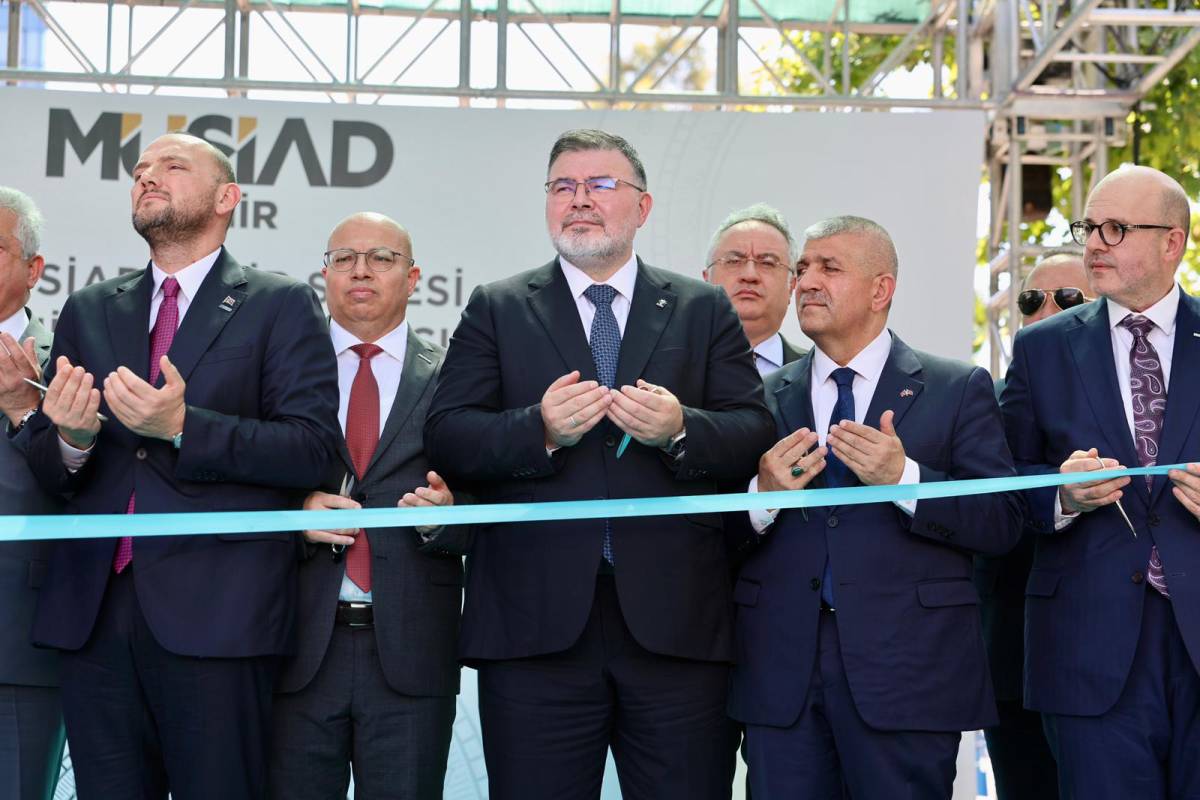 Başkan Saygılı MÜSİAD İzmir hizmet binası açılışında konuştu