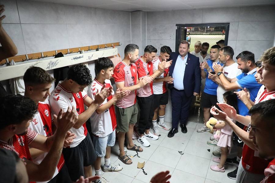 Menderes’i Şampiyonluk Coşkusu Sardı