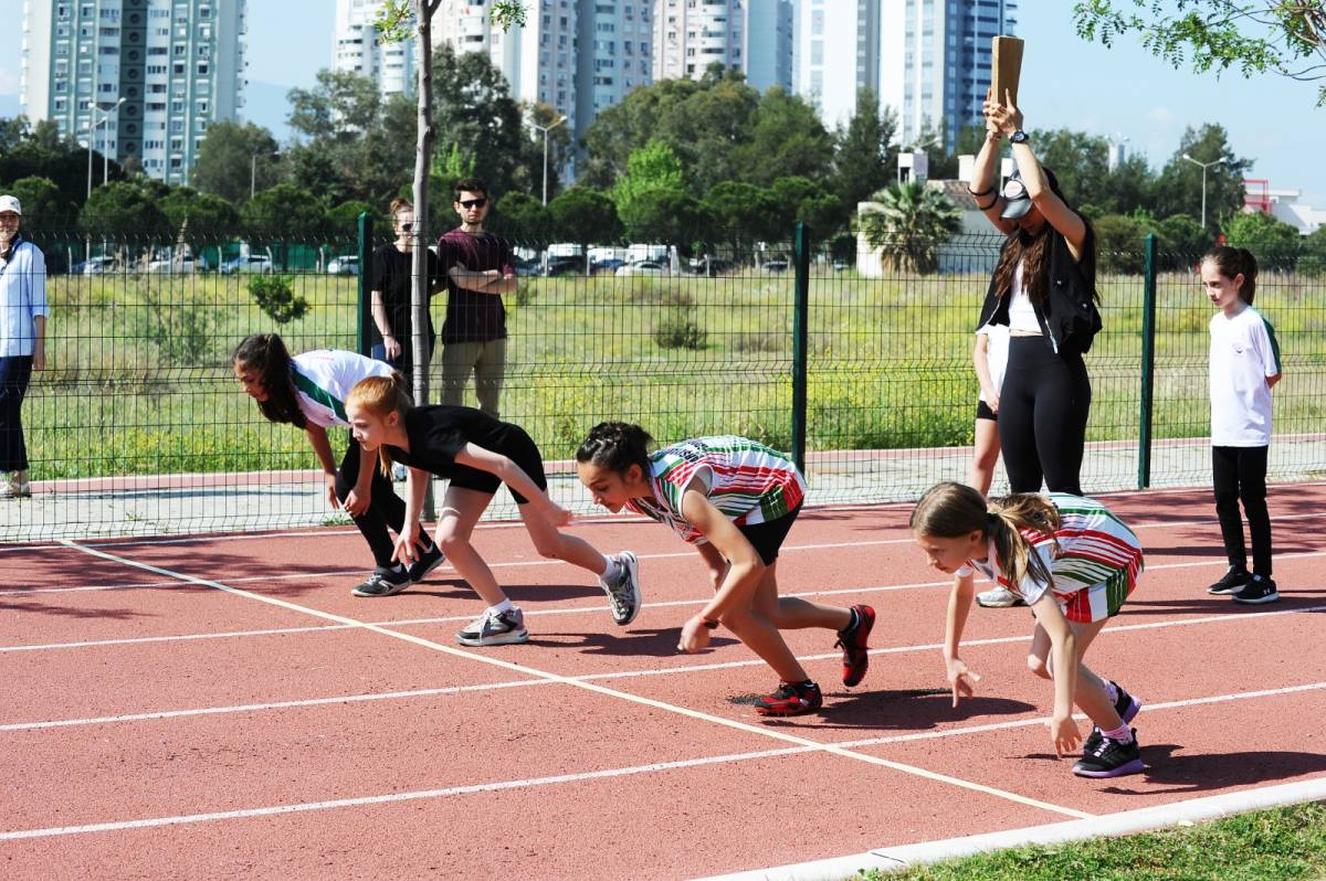Karşıyaka’da Yaz Spor Okulları’na büyük ilgi