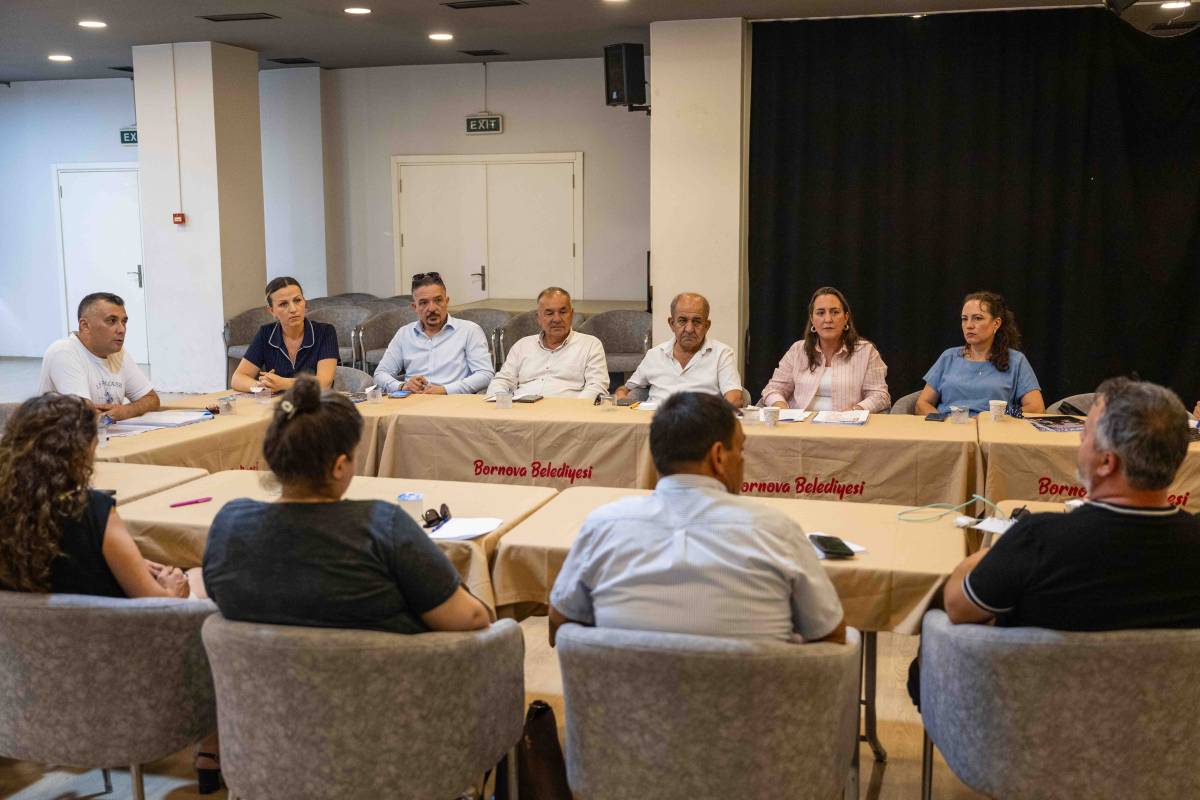 Bornova’da mahallelerin nabzı muhtarlarla tutuluyor