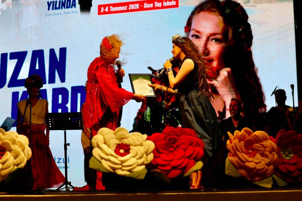 Atatürk'ün Çeşme'ye gelişinin 100. yılı etkinliklerle tamamlandı