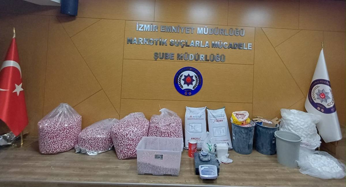 İzmir'de zehir tacirlerine büyük darbe