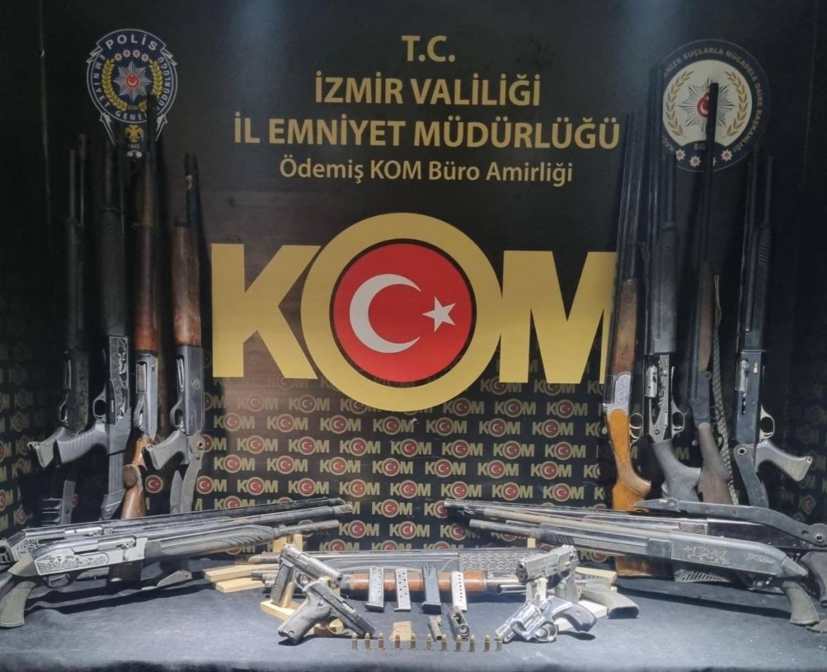 İzmir'de silah operasyonu