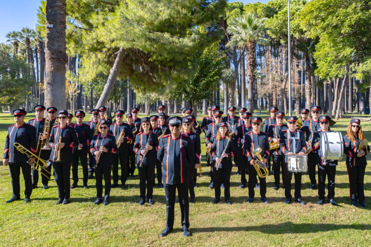 İzmir'in tarihine 83 yıldır “müzikle” tanıklık ediyorlar