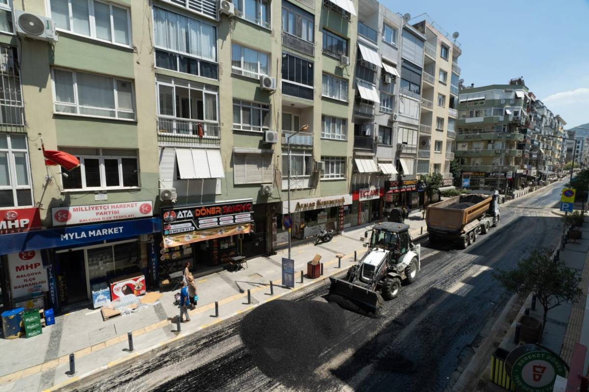 Balçova Ata Caddesi tamamen yenileniyor