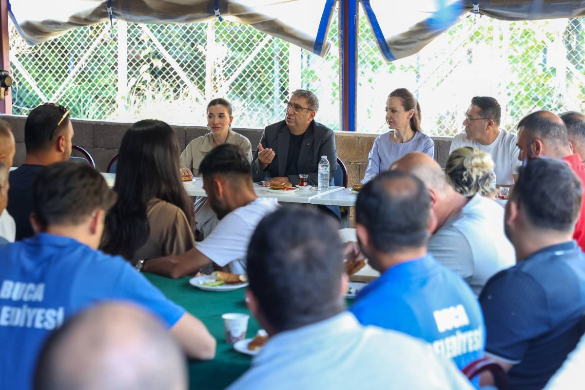Başkan Vekili Benzer,  mesaiye Park Bahçeler şantiyesinde başladı