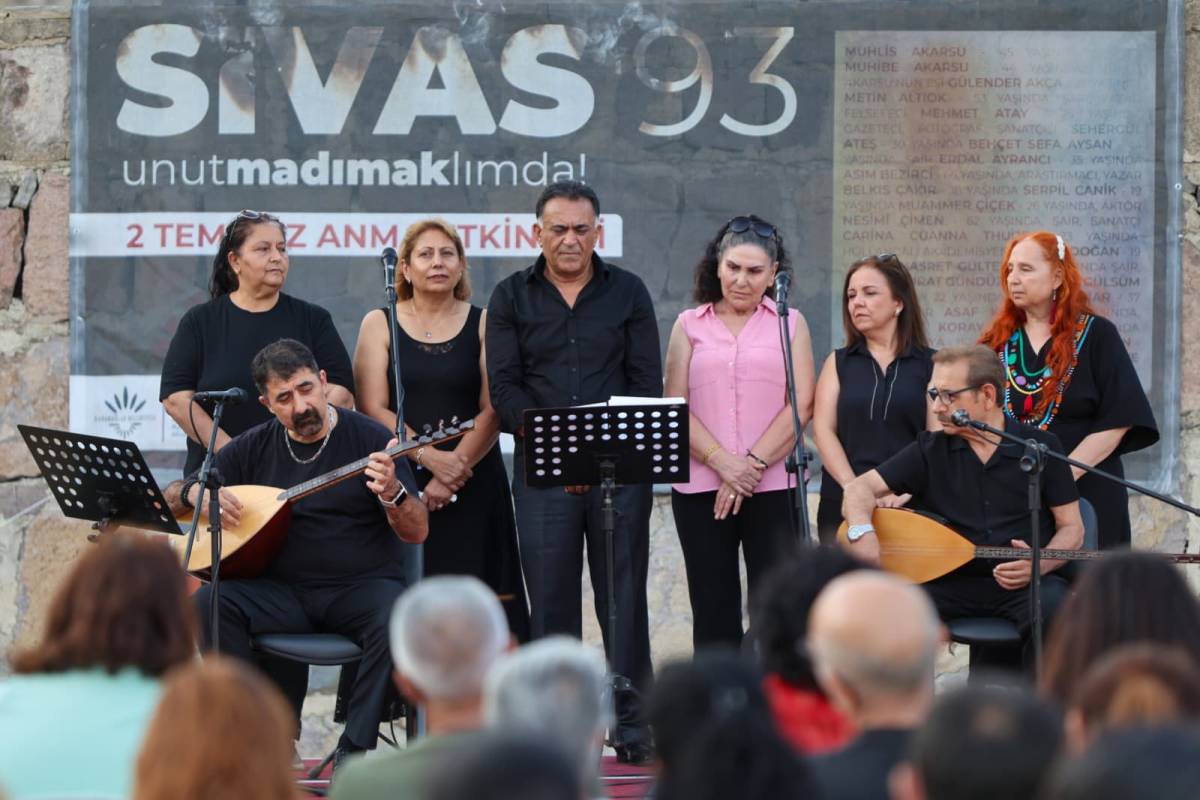 Madımak Unutulmadı. 35 Can Karabağlar ‘da Anıldı