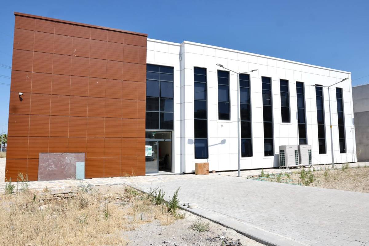 Menemen'in yepyeni gençlik merkezi için geri sayım başladı
